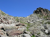 La bocchetta dove il sentiero si divide a sx per la Cima Lago a dx per il Capezzone